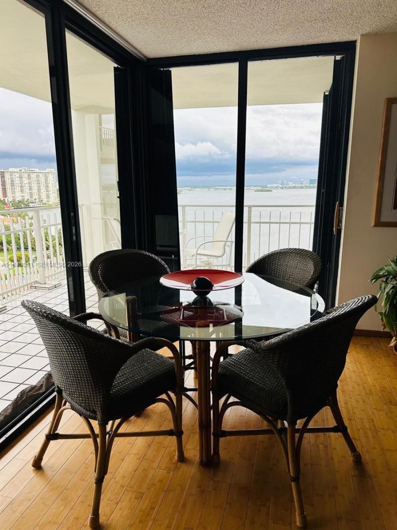 4000 Towerside Ter, Unit 1503, Miami, FL 33138 Photo