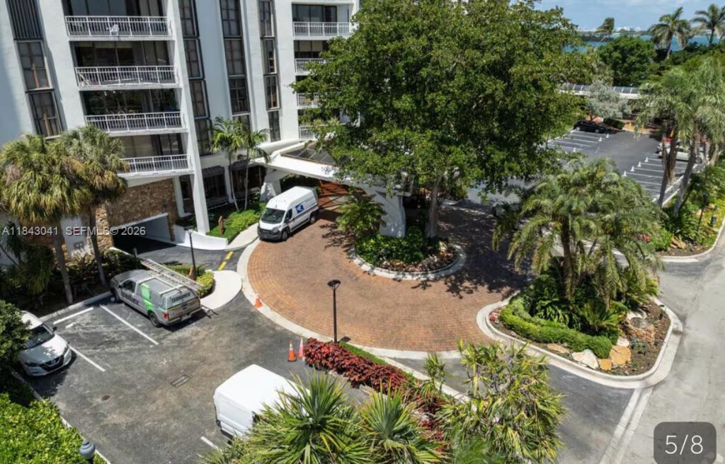 4000 Towerside Ter, Unit 1503, Miami, FL 33138 Photo