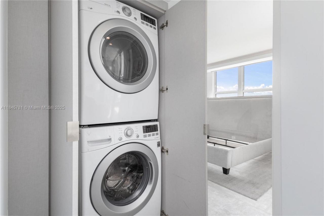 1800 Sunset Harbour Dr, Unit 1515, Miami Beach, FL 33139 Photo