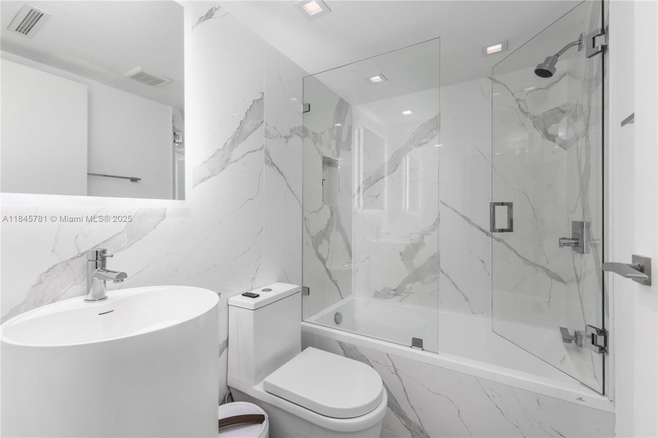 1800 Sunset Harbour Dr, Unit 1515, Miami Beach, FL 33139 Photo