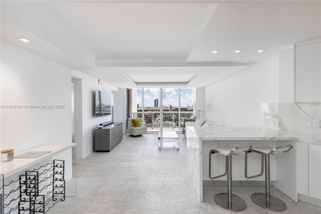 1800 Sunset Harbour Dr, Unit 1515, Miami Beach, FL 33139 Photo