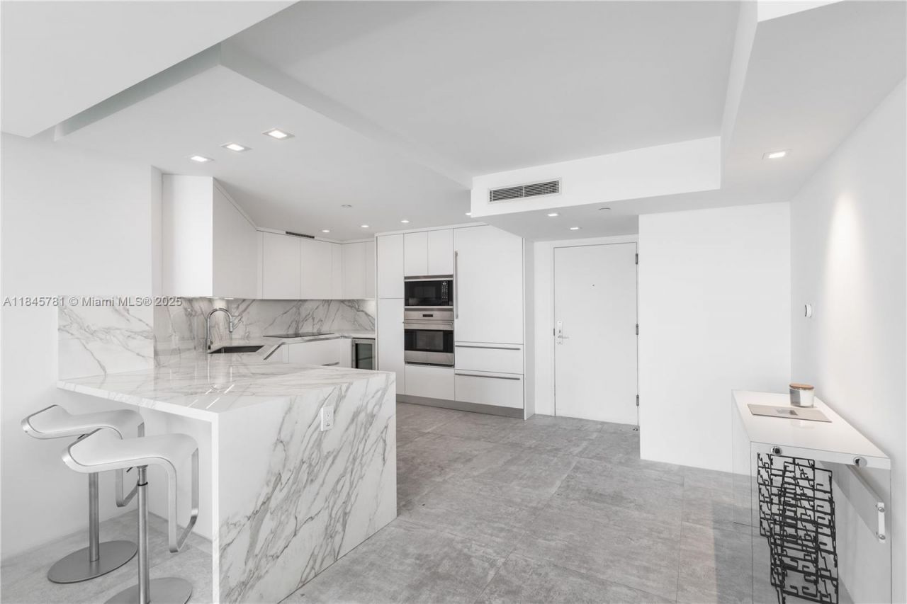 1800 Sunset Harbour Dr, Unit 1515, Miami Beach, FL 33139 Photo