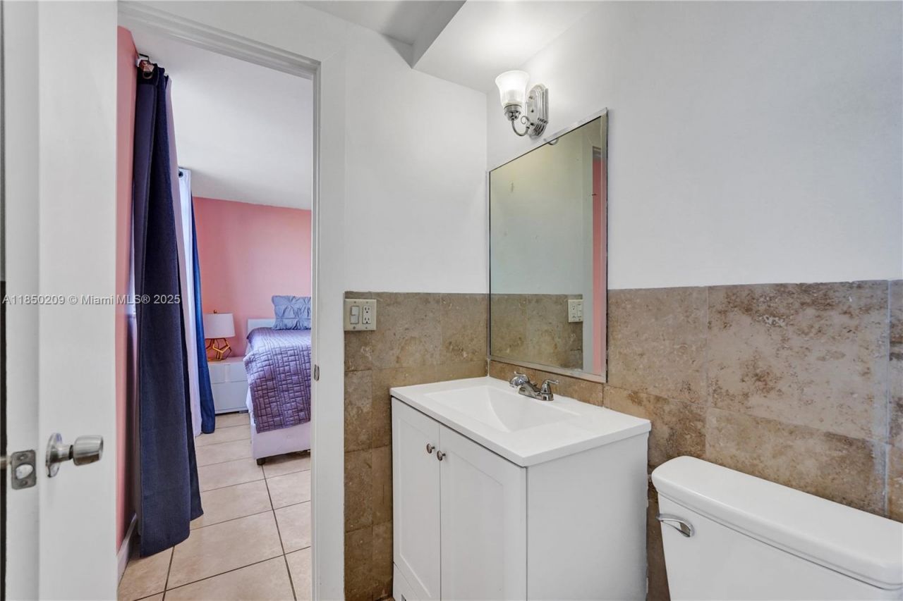 1811 Jefferson St, Unit 606, Hollywood, FL 33020 Photo
