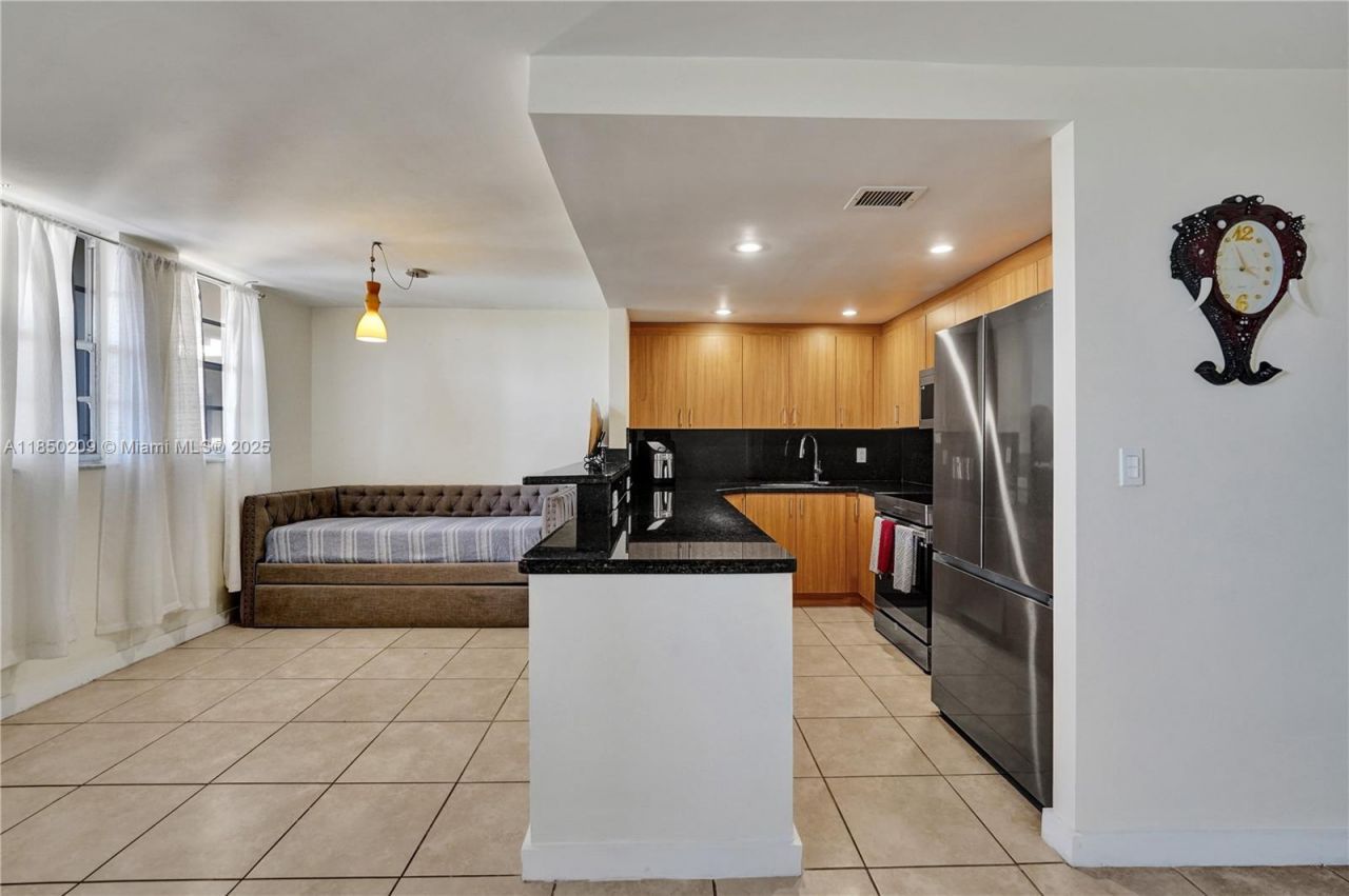 1811 Jefferson St, Unit 606, Hollywood, FL 33020 Photo