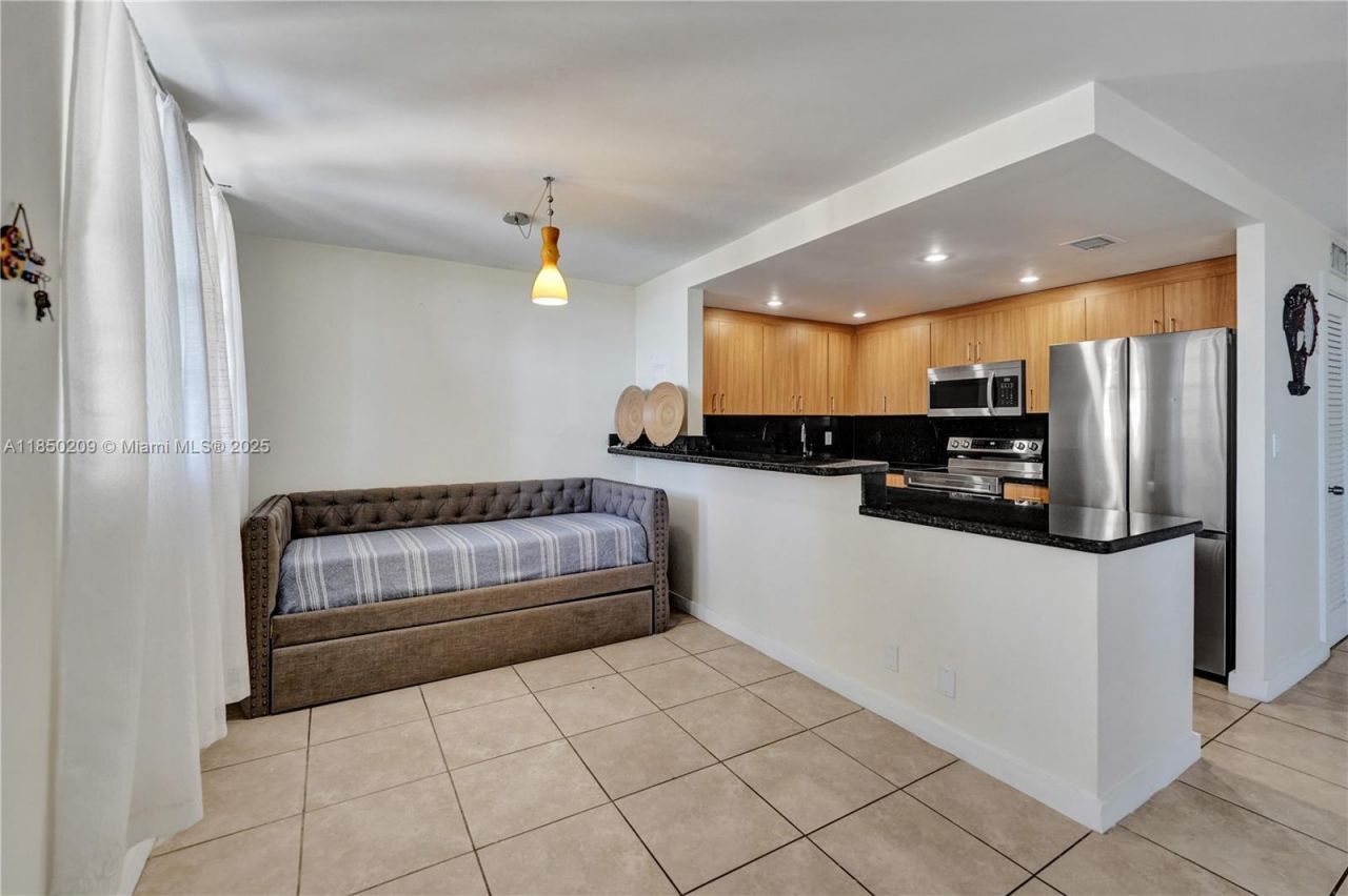 1811 Jefferson St, Unit 606, Hollywood, FL 33020 Photo