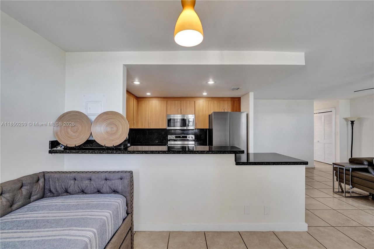 1811 Jefferson St, Unit 606, Hollywood, FL 33020 Photo