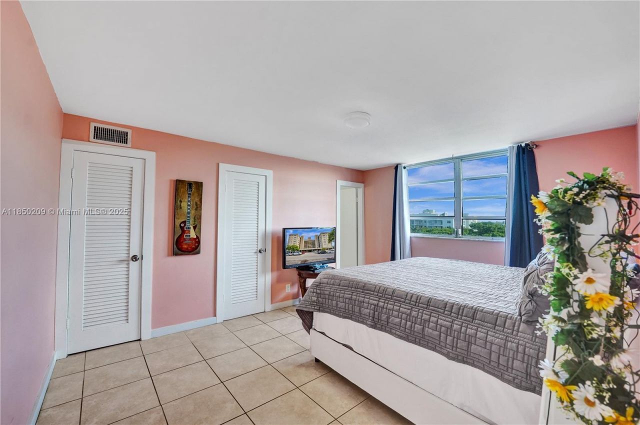 1811 Jefferson St, Unit 606, Hollywood, FL 33020 Photo