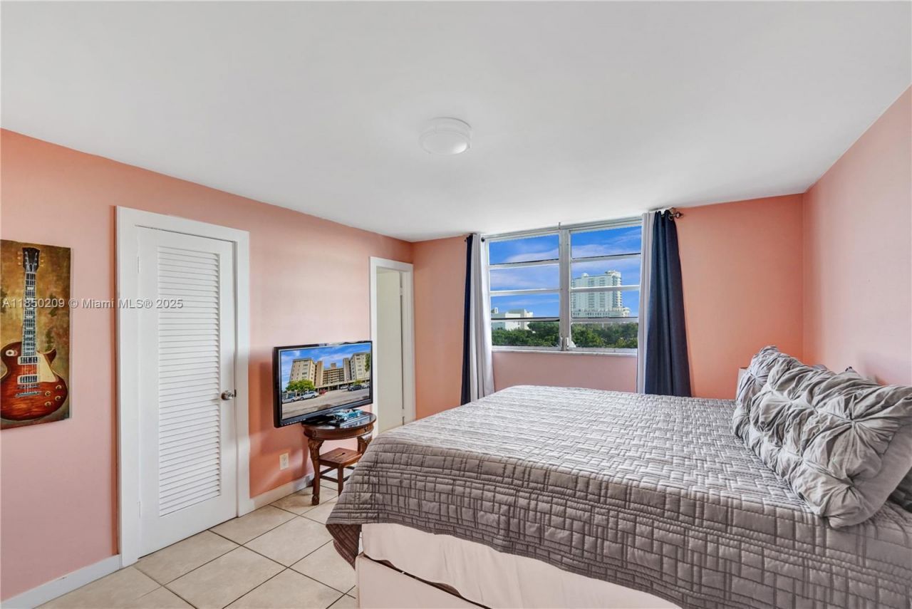 1811 Jefferson St, Unit 606, Hollywood, FL 33020 Photo