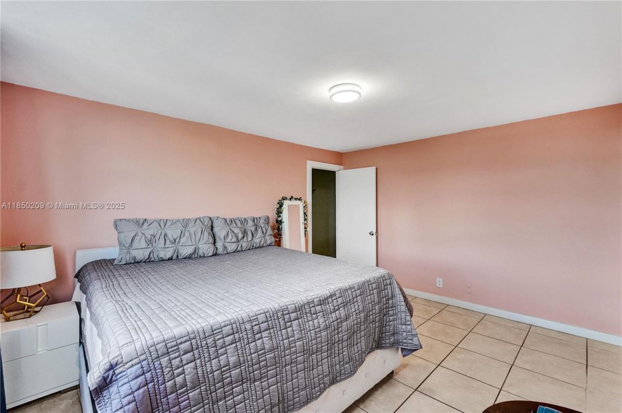 1811 Jefferson St, Unit 606, Hollywood, FL 33020 Photo