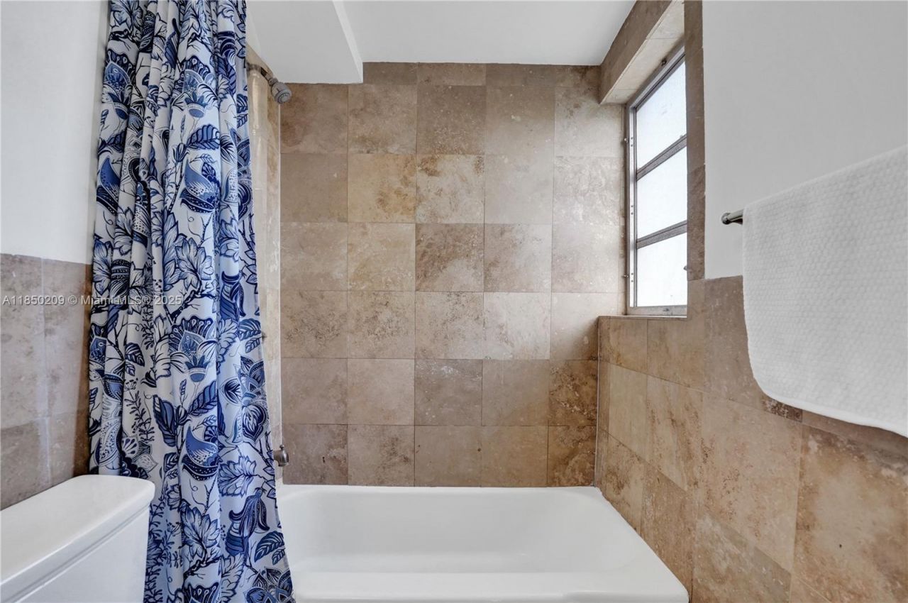 1811 Jefferson St, Unit 606, Hollywood, FL 33020 Photo