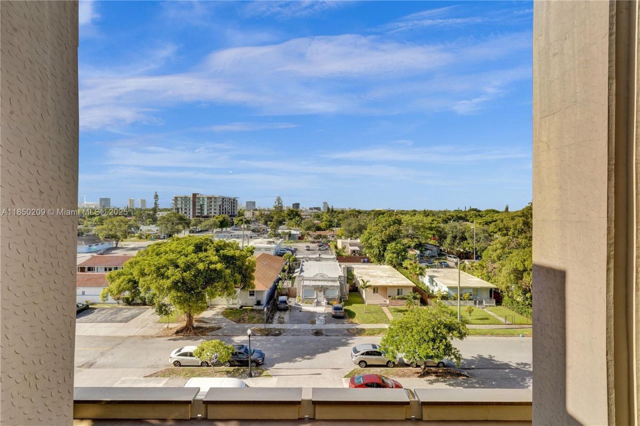 1811 Jefferson St, Unit 606, Hollywood, FL 33020 Photo