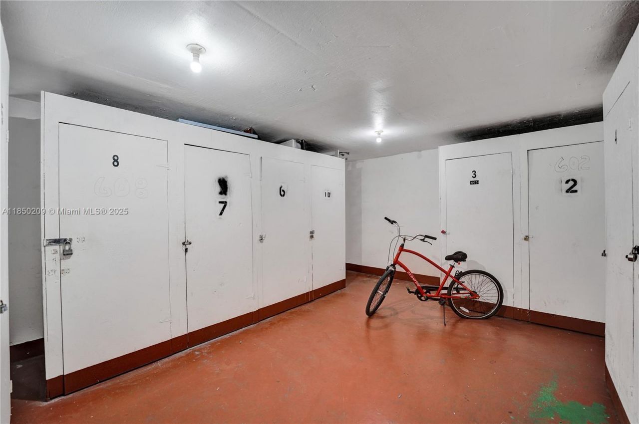 1811 Jefferson St, Unit 606, Hollywood, FL 33020 Photo