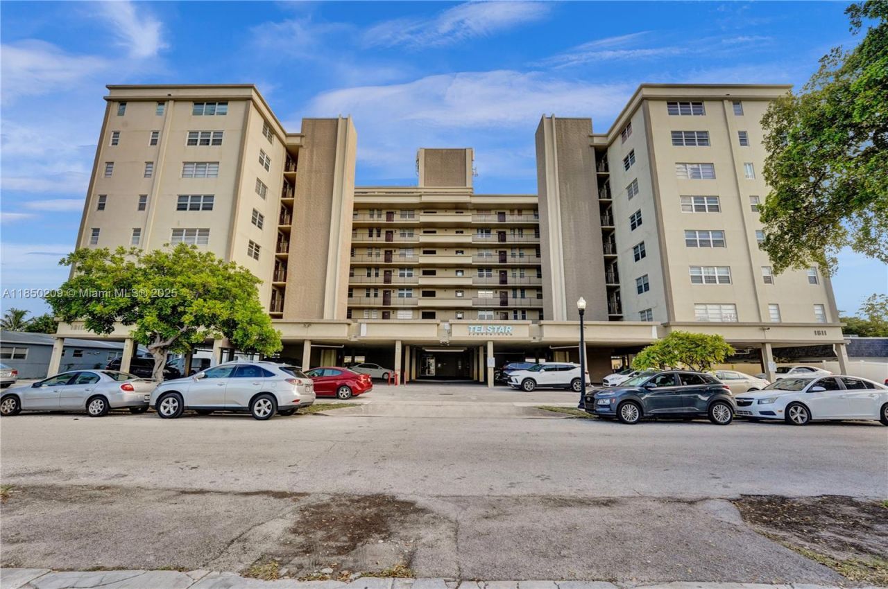 1811 Jefferson St, Unit 606, Hollywood, FL 33020 Photo
