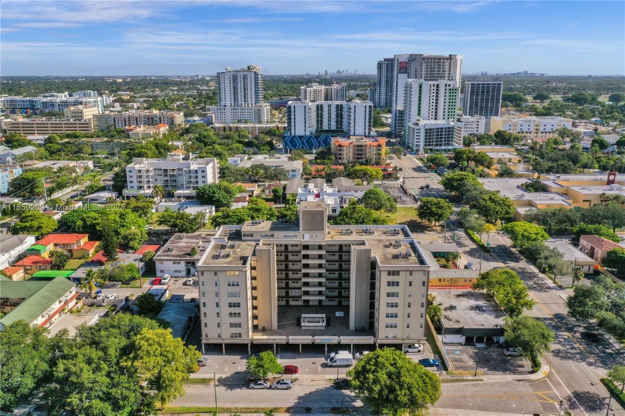 1811 Jefferson St, Unit 606, Hollywood, FL 33020 Photo