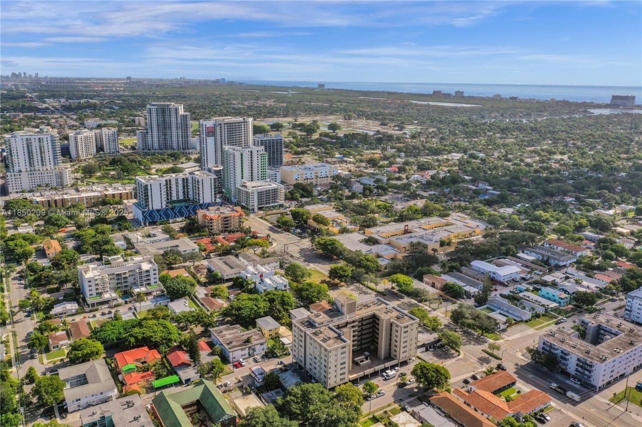 1811 Jefferson St, Unit 606, Hollywood, FL 33020 Photo