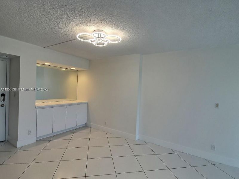 100 Bayview Dr, Unit 224, Sunny Isles Beach, FL 33160 Photo
