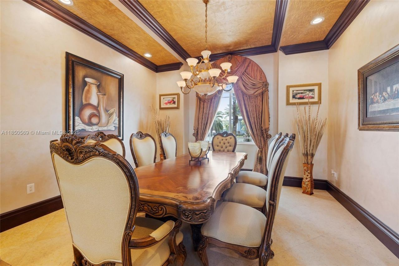 9861 NW 135th St, Hialeah Gardens, FL 33018 Photo