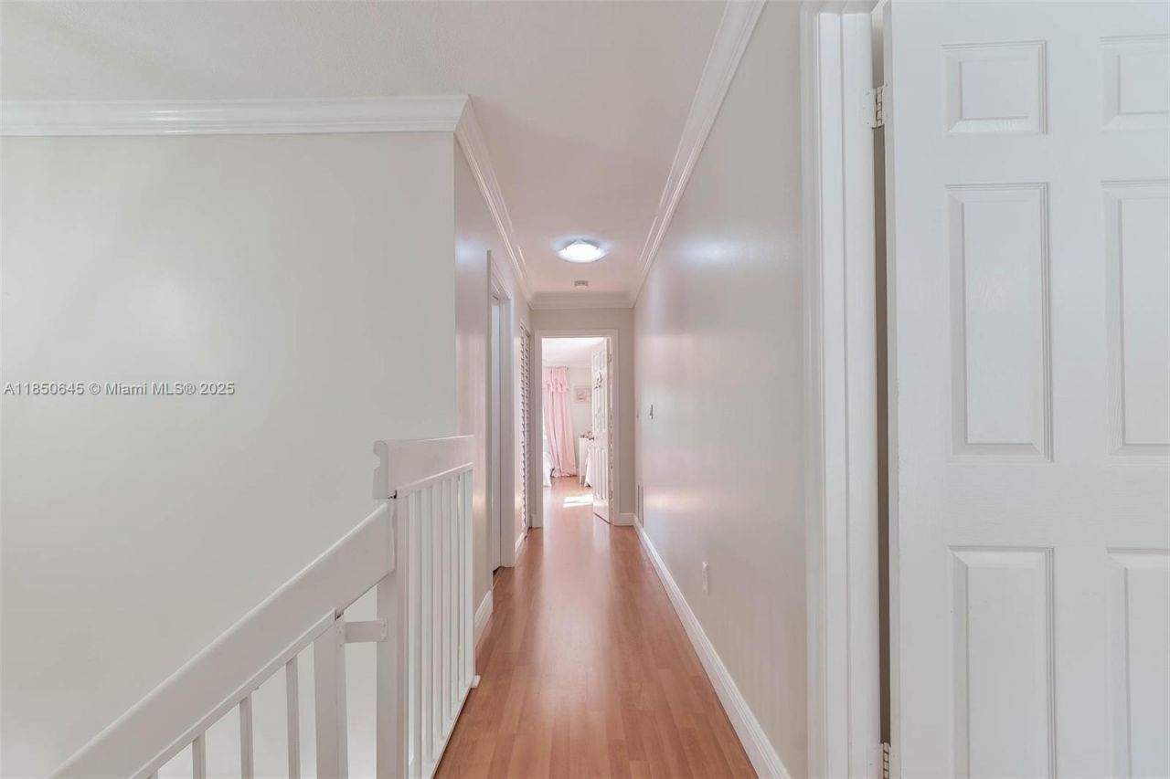 5224 NW 103rd Ave, Doral, FL 33178 Photo