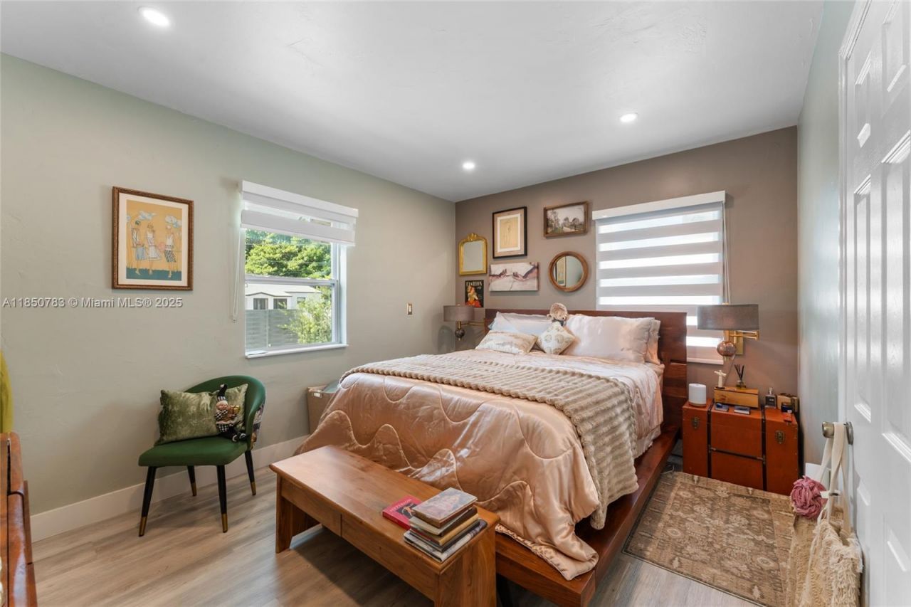 1130 NW 57th St, Miami, FL 33127 Photo