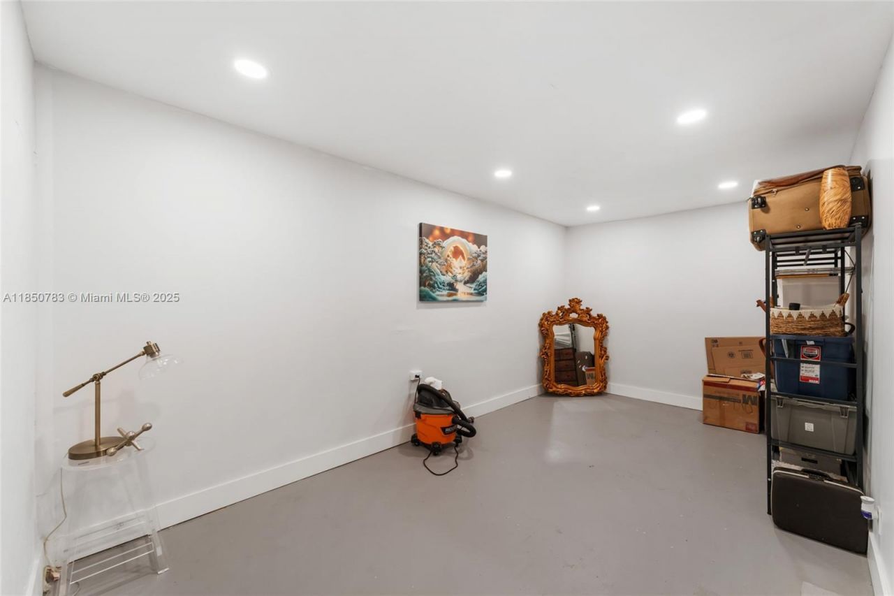 1130 NW 57th St, Miami, FL 33127 Photo