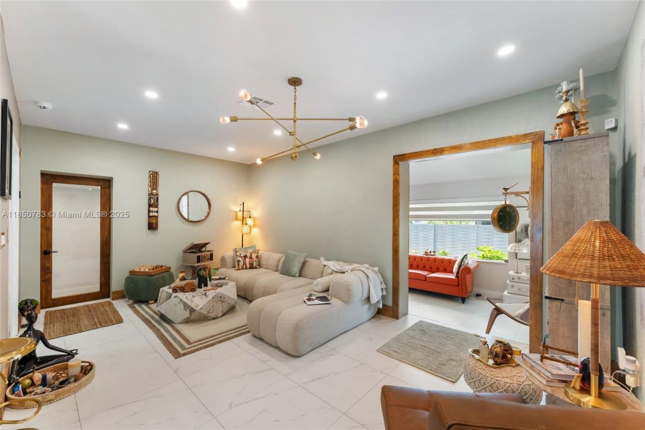 1130 NW 57th St, Miami, FL 33127 Photo