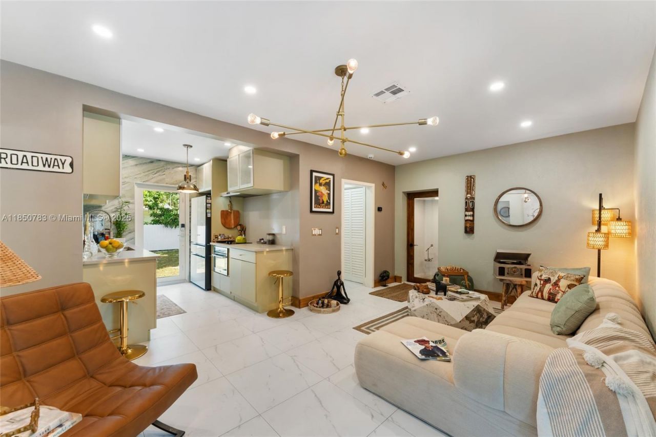 1130 NW 57th St, Miami, FL 33127 Photo