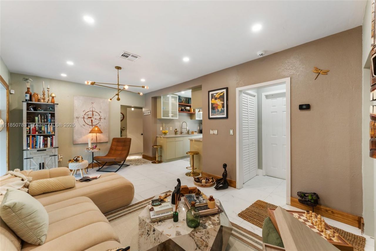 1130 NW 57th St, Miami, FL 33127 Photo