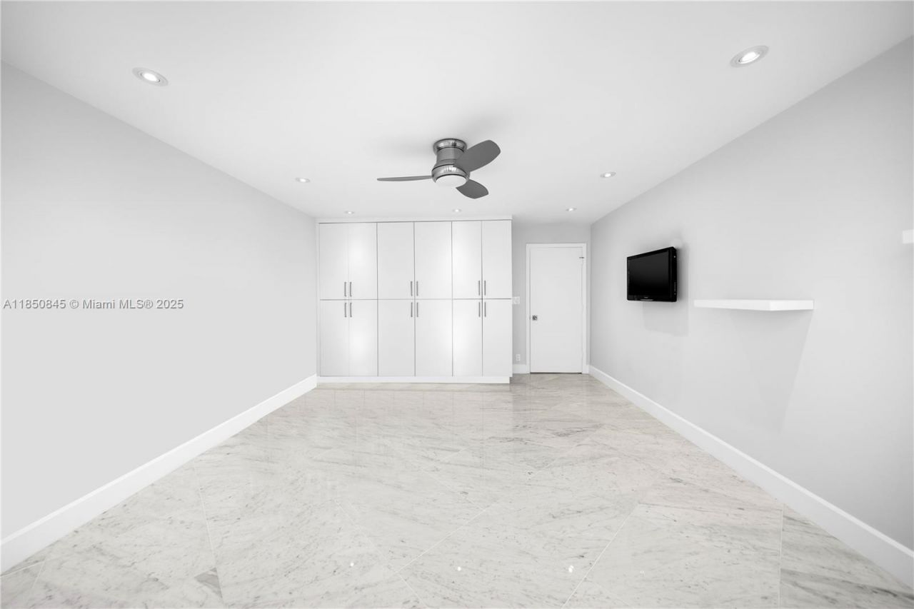 1558 NE Quayside Ter, Unit D10, Miami, FL 33138 Photo