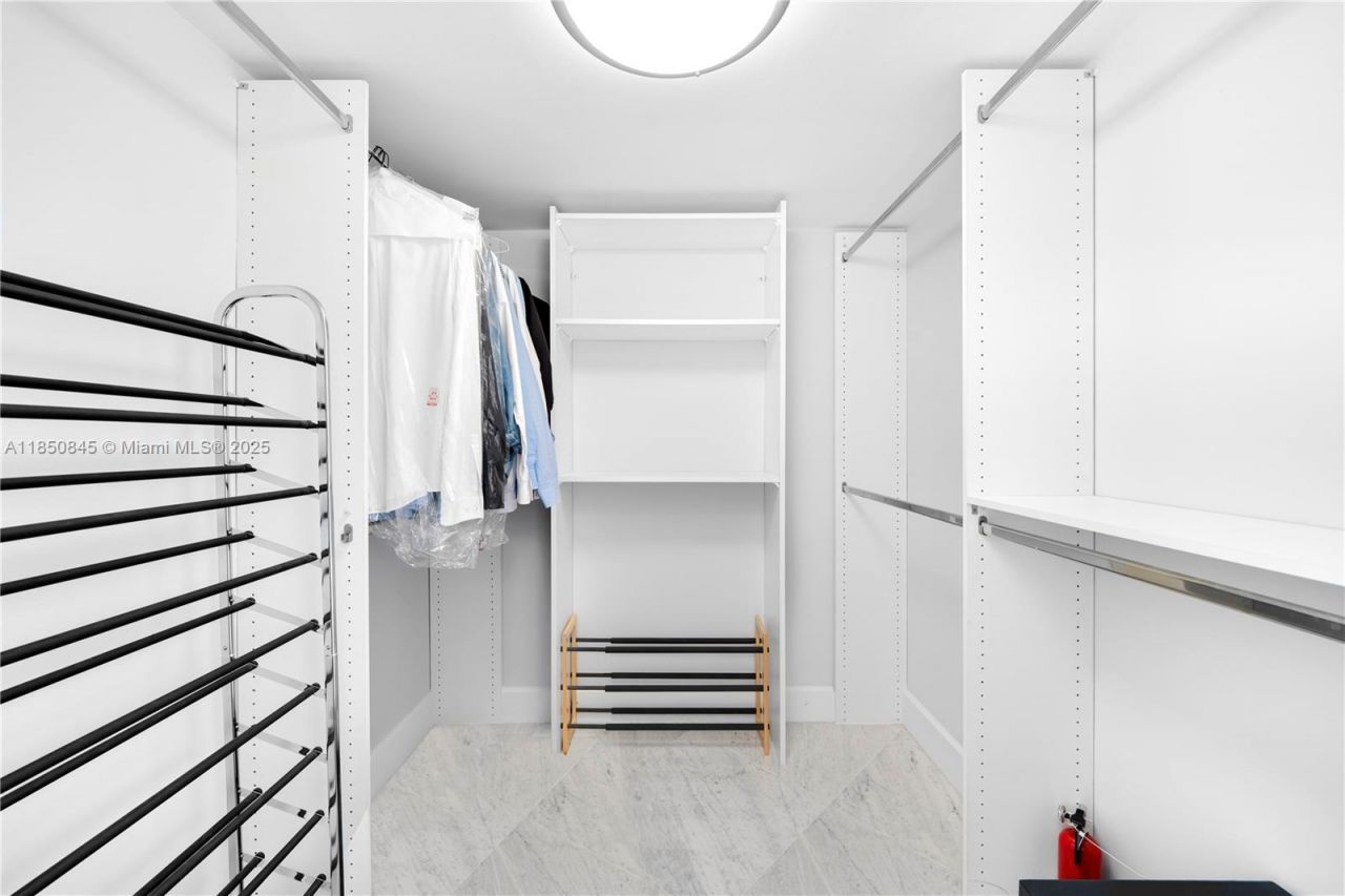 1558 NE Quayside Ter, Unit D10, Miami, FL 33138 Photo