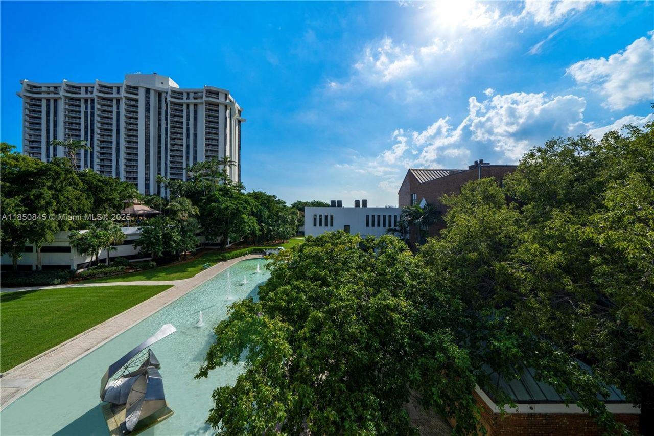 1558 NE Quayside Ter, Unit D10, Miami, FL 33138 Photo