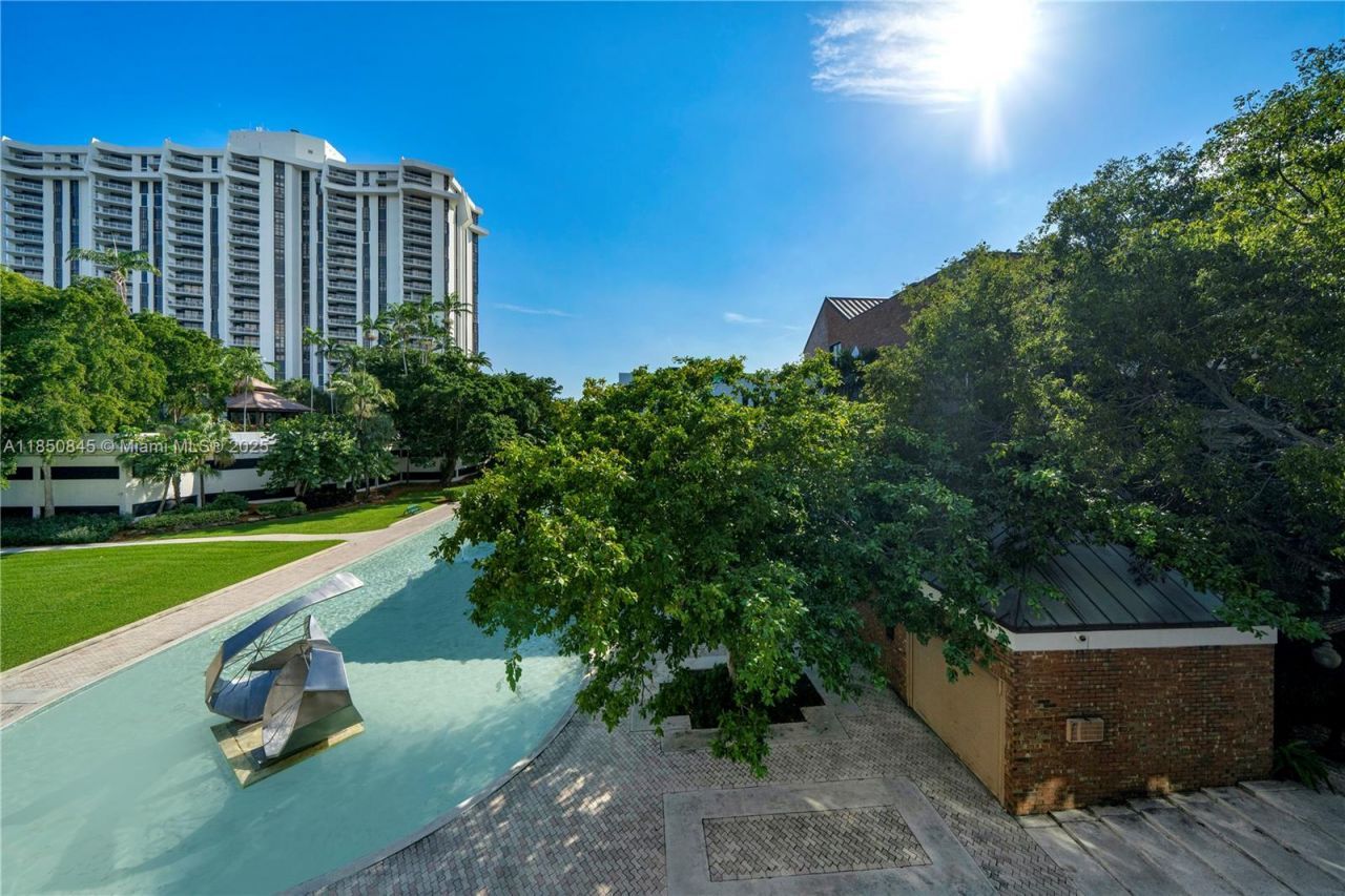 1558 NE Quayside Ter, Unit D10, Miami, FL 33138 Photo