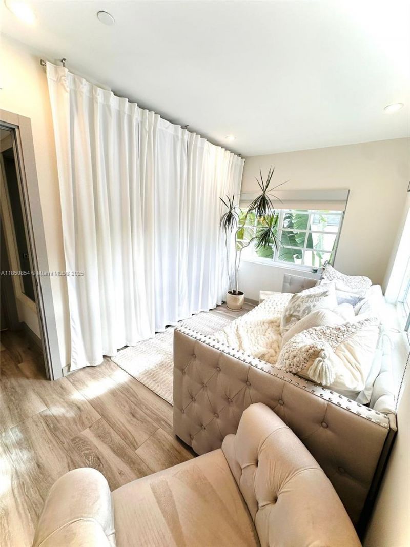 8035 Abbott Av, Miami Beach, FL 33141 Photo