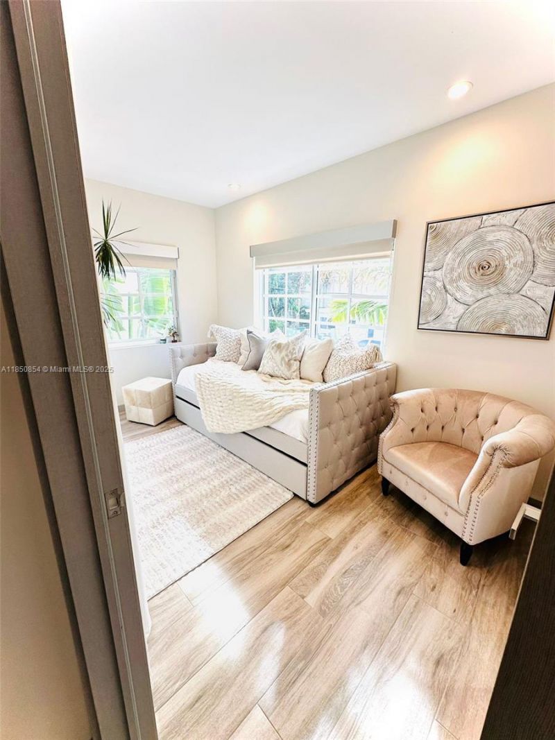 8035 Abbott Av, Miami Beach, FL 33141 Photo