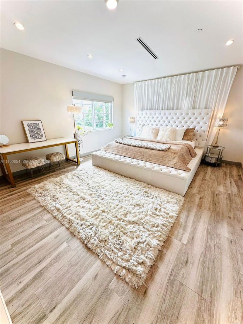 8035 Abbott Av, Miami Beach, FL 33141 Photo