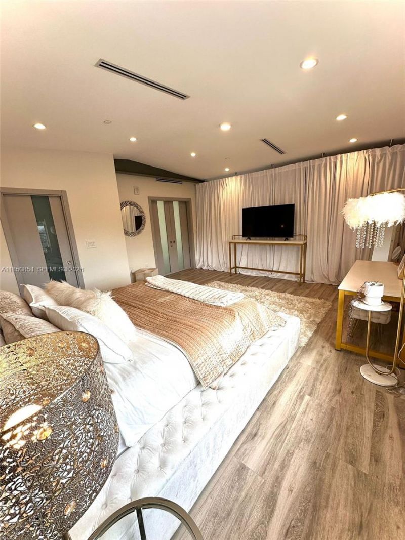 8035 Abbott Av, Miami Beach, FL 33141 Photo