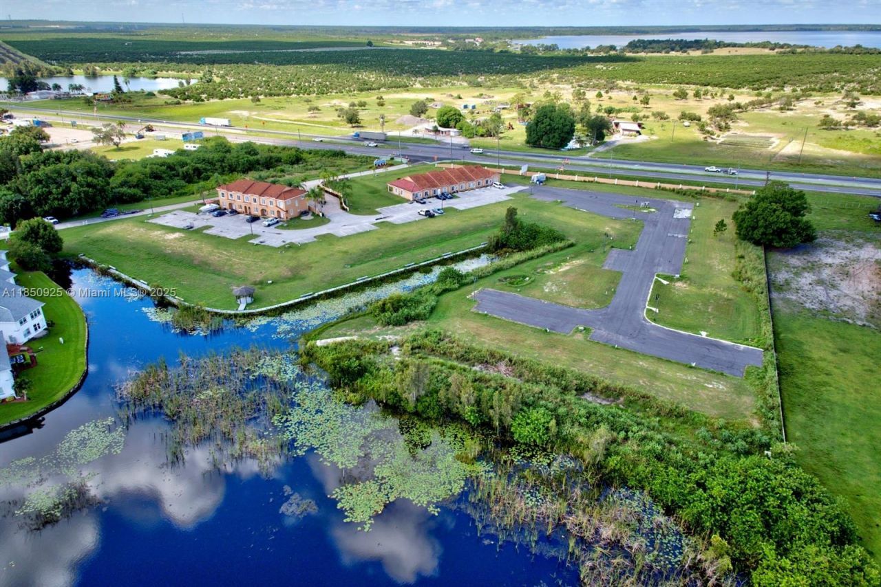 2105 S Us 27 Highway S, Lake Placid, FL 33852 Photo