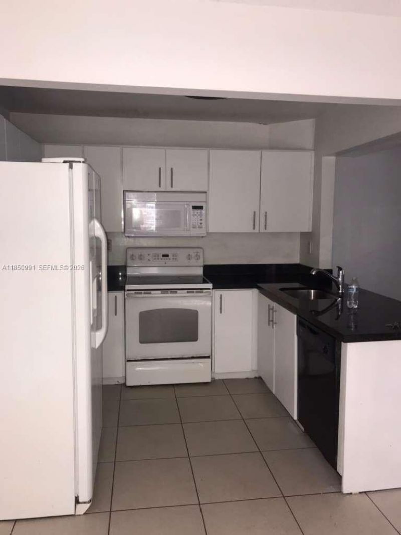 478 NE 210th Cir Ter, Unit 103-12, Miami, FL 33179 Photo