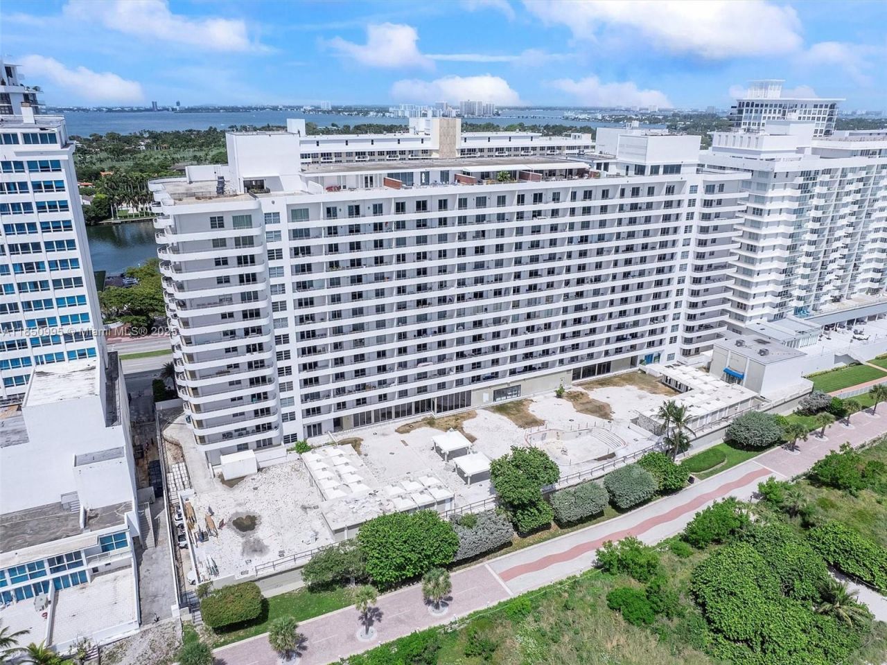 5555 Collins Ave, Unit 4S, Miami Beach, FL 33140 Photo