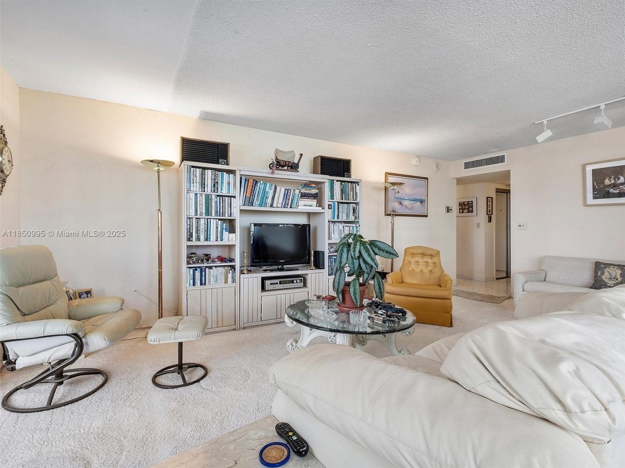 5555 Collins Ave, Unit 4S, Miami Beach, FL 33140 Photo