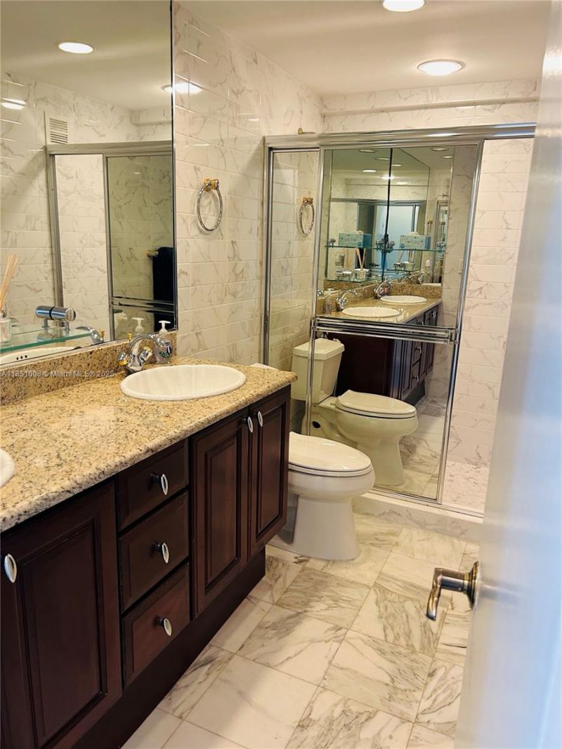 5825 Collins Ave, Unit 10H, Miami Beach, FL 33140 Photo