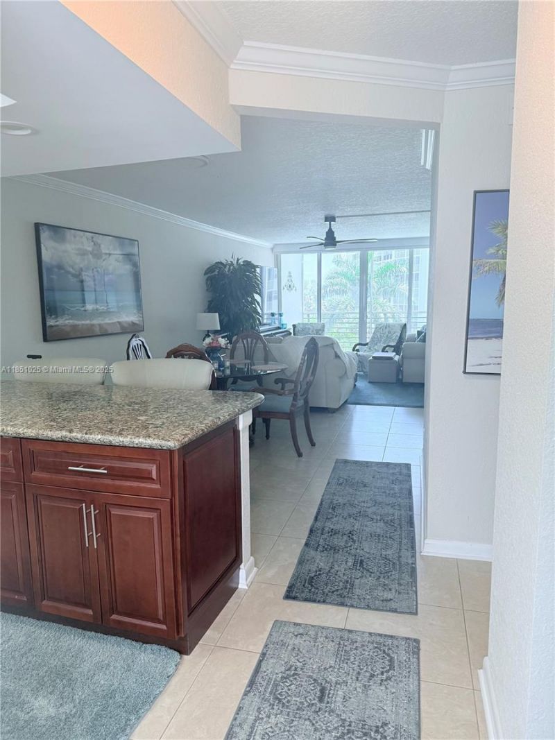 2731 NE 14th St Cswy, Unit 502, Pompano Beach, FL 33062 Photo