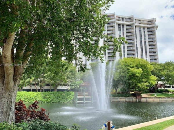 2000 Towerside Ter, Unit 1203, Miami, FL 33138