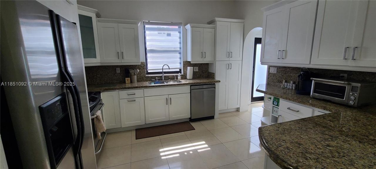 1721 SW 24th Ter, Miami, FL 33145 Photo