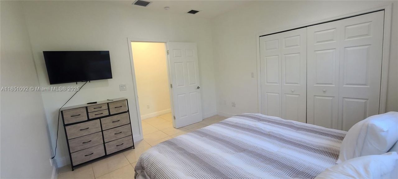 1721 SW 24th Ter, Miami, FL 33145 Photo