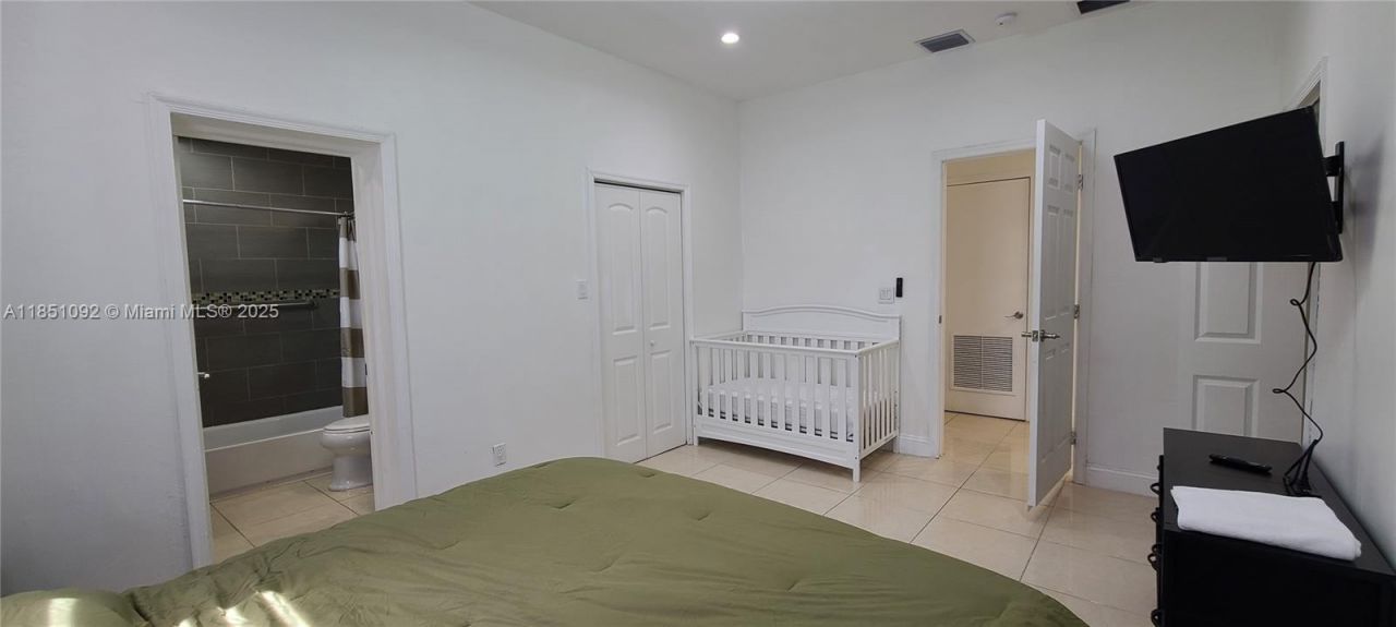 1721 SW 24th Ter, Miami, FL 33145 Photo