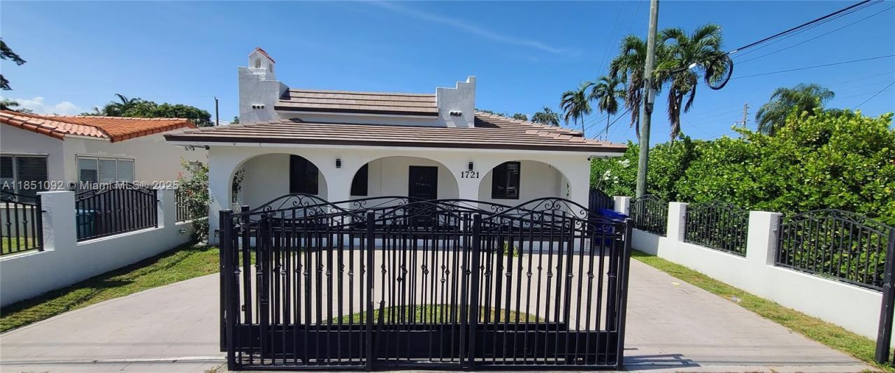 1721 SW 24th Ter, Miami, FL 33145 Photo
