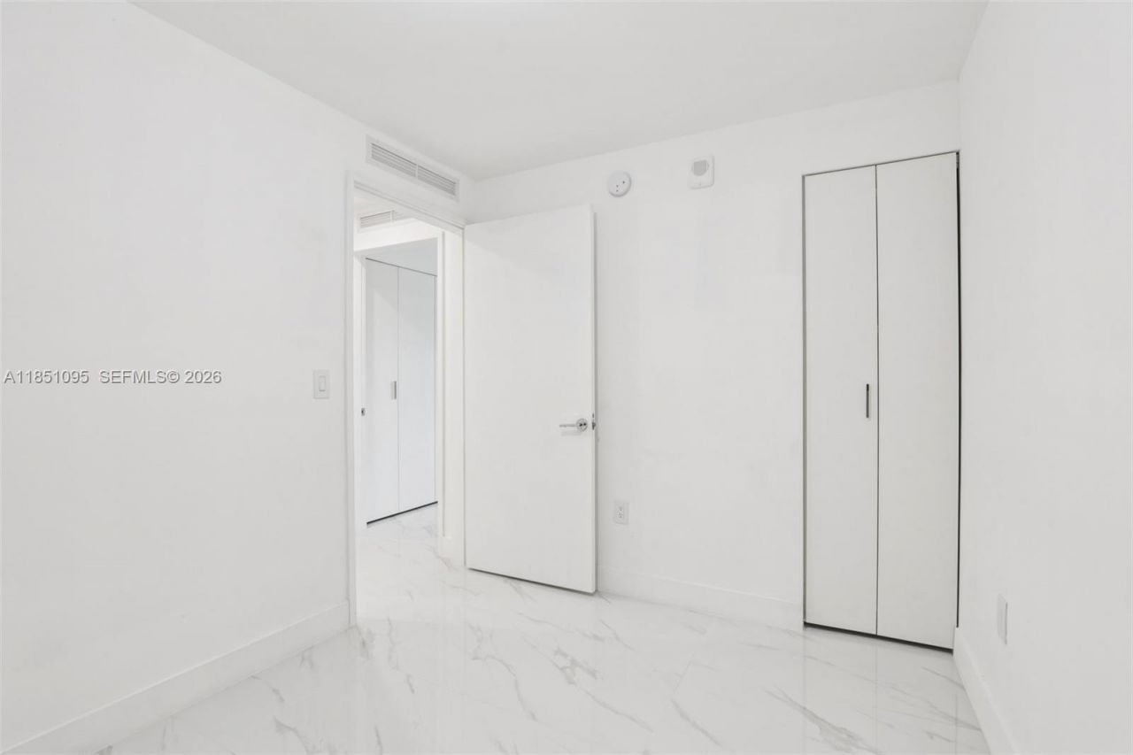 700 NE 24th St, Unit 806, Miami, FL 33137 Photo