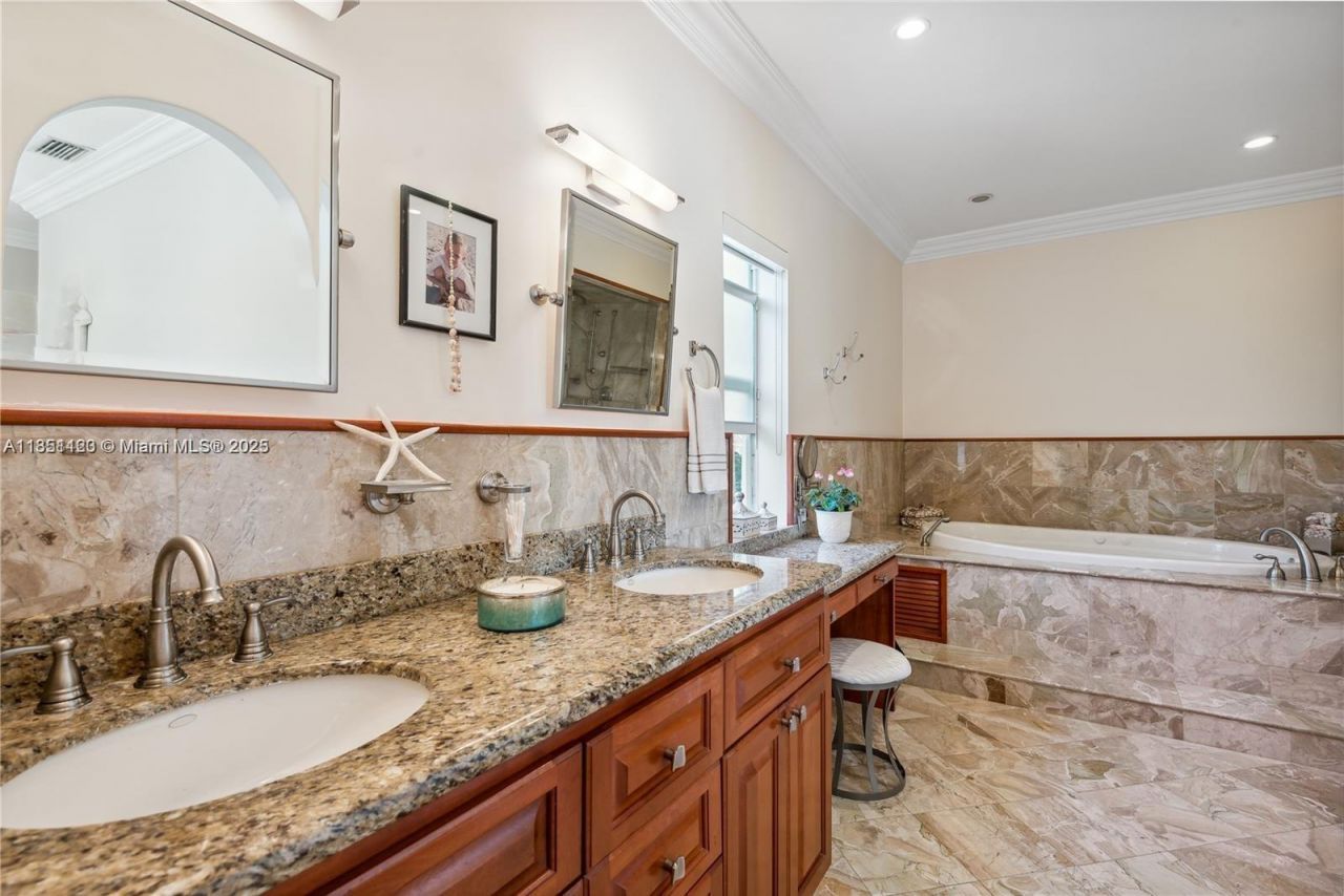 1540 Tagus Ave, Coral Gables, FL 33156 Photo