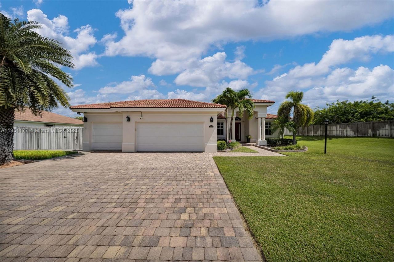 12801 SW 223rd St, Miami, FL 33170 Photo