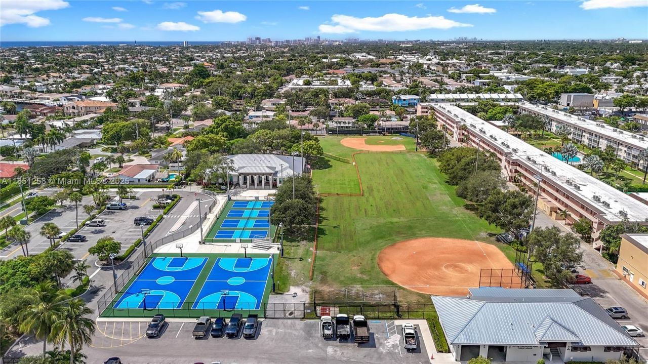 4911 NE 24th Ave, Lighthouse Point, FL 33064 Photo